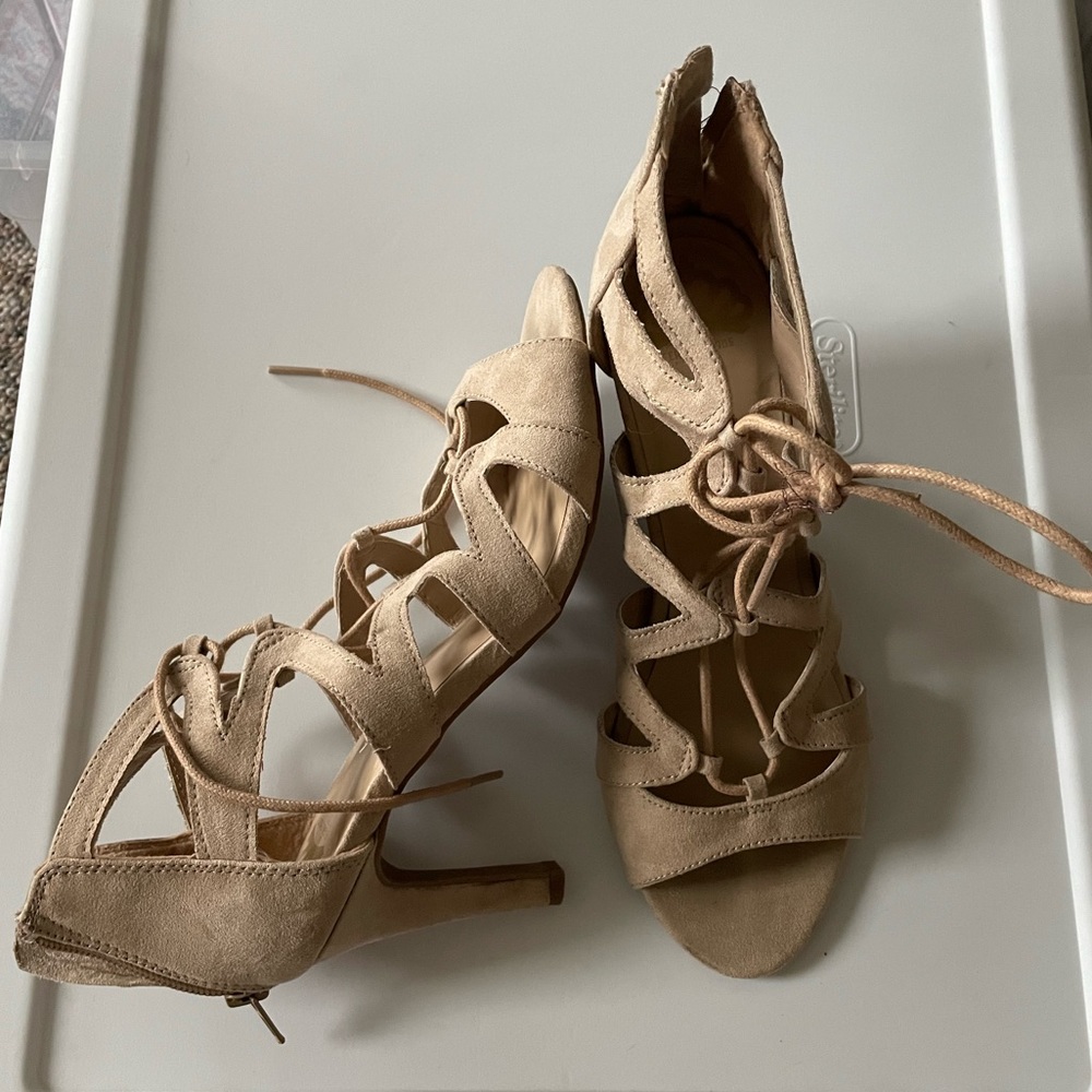 Fergalicious women’s heels size 7.5